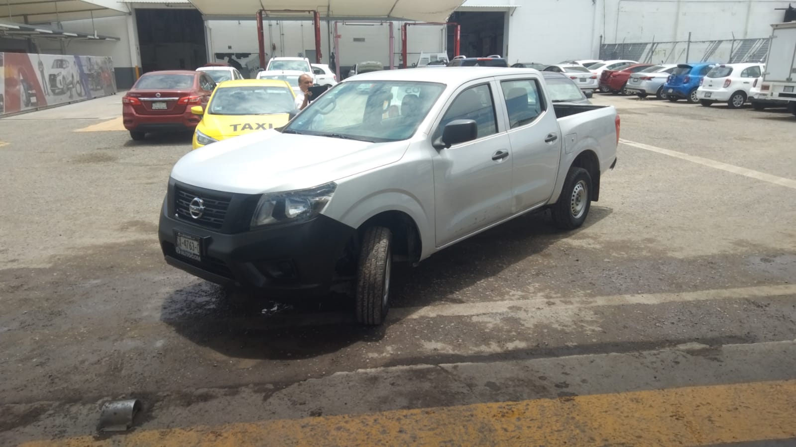 NP3000 PICK UP DOBLE CABINA CON AIRE